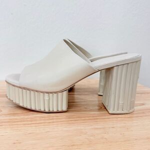 Cult Gaia Women's Size 39 US 9 Judith Almond White Platform Slip On Sandals
